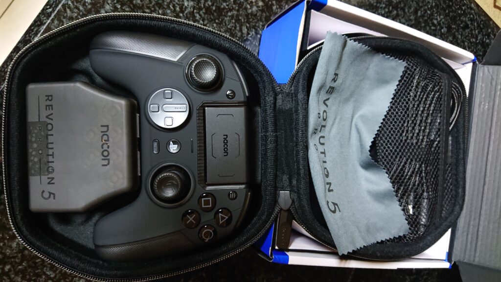 Nacon Revolution 5 Pro accessories